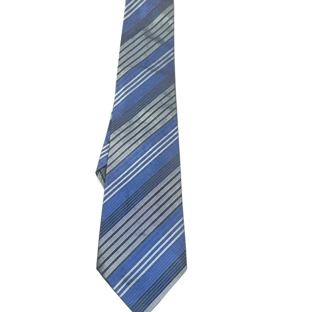 Ermenegildo Zegna Necktie 100% Silk Italy Charcoal Gray Blue Diagonal Stripe Tie
